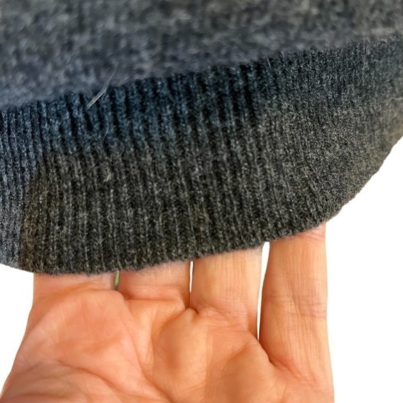 𝅺Wm H Leishman Vintage 100% Lambswool V-Neck Sweater (Wardrobe Essential) - Picture 9 of 12